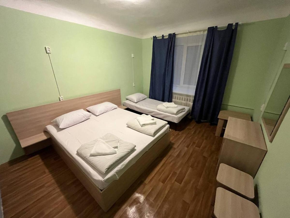 Fox Hostel Kiev Extérieur photo