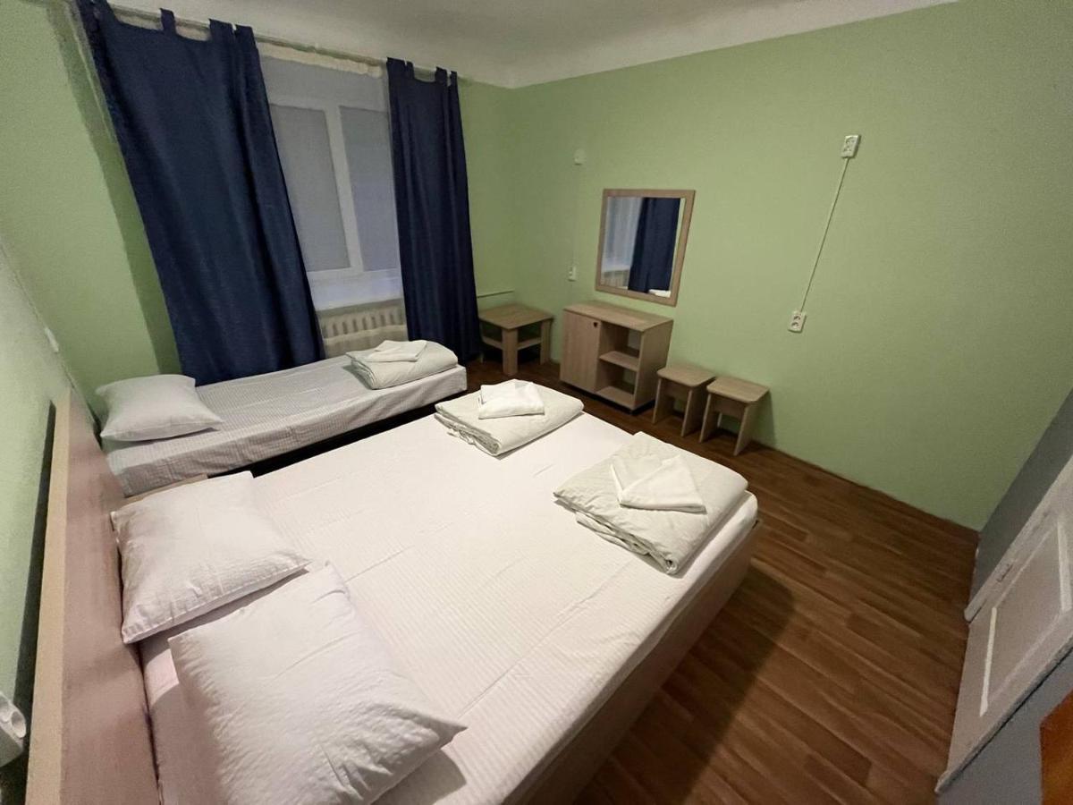 Fox Hostel Kiev Extérieur photo