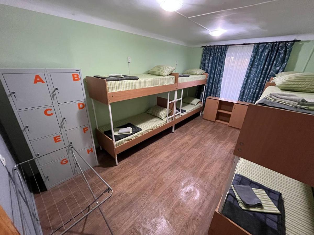 Fox Hostel Kiev Extérieur photo