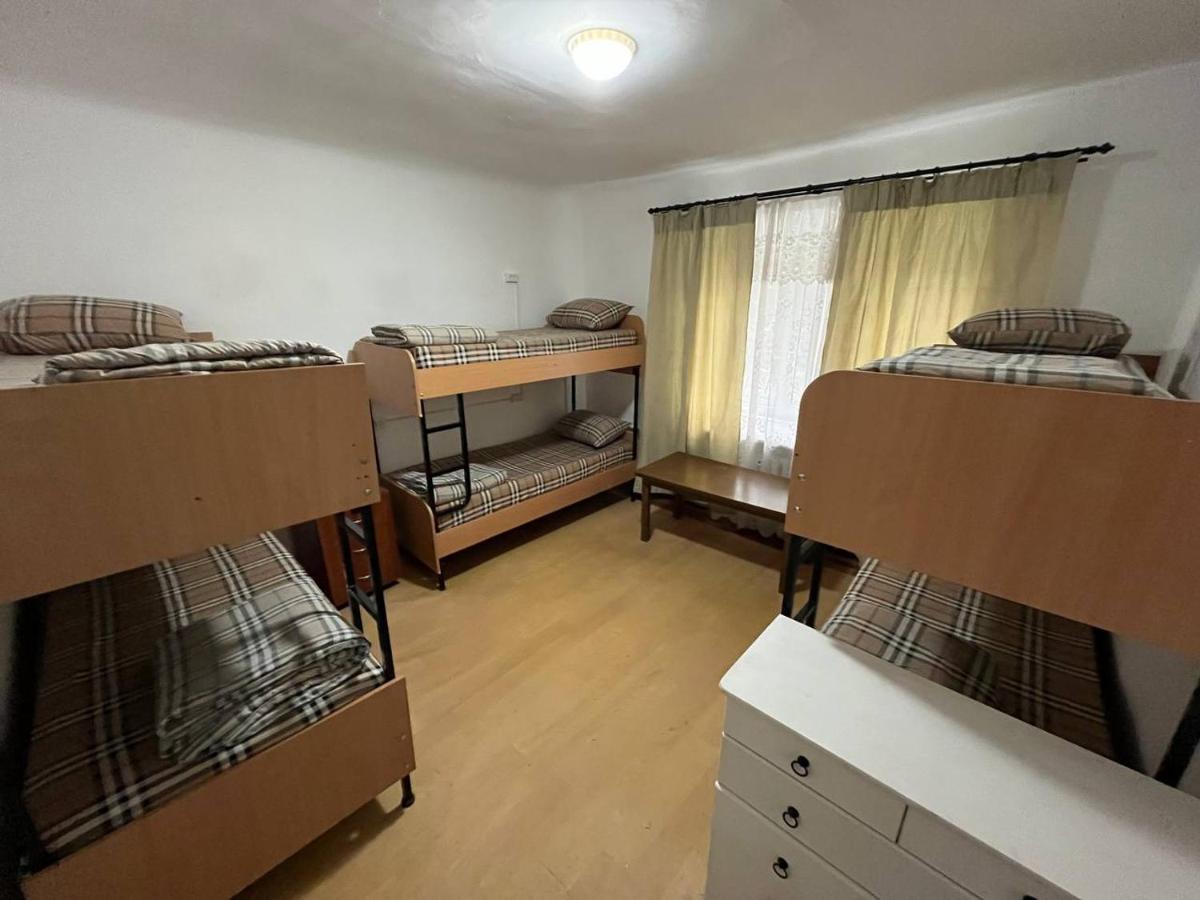Fox Hostel Kiev Extérieur photo