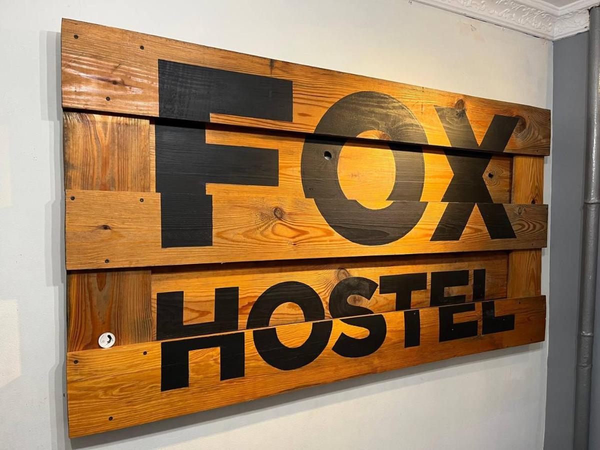 Fox Hostel Kiev Extérieur photo