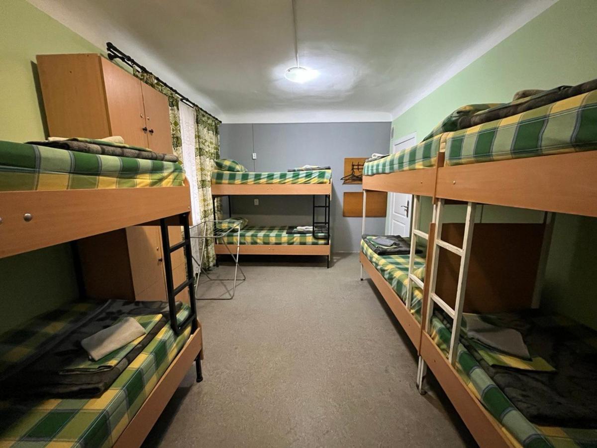 Fox Hostel Kiev Extérieur photo